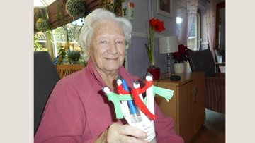 Christmas crafting at Stevenage care home